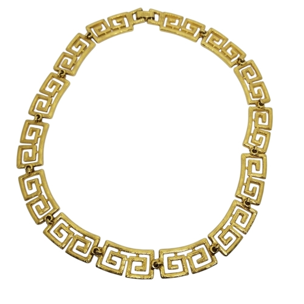 GIVENCHY VINTAGE RARE GOLDTONE WITH BLACK & RED ENAMEL LOGO COLLAR  NECKLACE - Picture 7 of 10